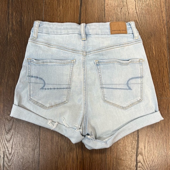 American Eagle curvy hi-rise short SZ 4 - Picture 2 of 4